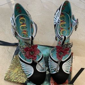 Gucci Mariska Flower T-Strap Women's Pump